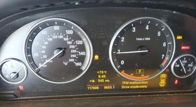 Grupo de medidores de velocímetro 535i OE 2011 117 k millas BMW Foto 1 de 4