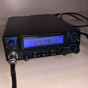 MAGNUM 257-MULTIMODE CB/HAM-10/11 METER TRANSCEIVER-GWO - Picture 1 of 9