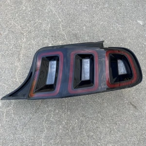 FITS 2013 2014 FORD MUSTANG 3.7L PASSENGER RIGHT RH OUTER Tail Light Assembly - Foto 1 di 6