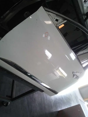 Conjunto de puerta delantera izquierda usado se adapta a: Nissan Altima 2015 eléctrico SDN con automático Foto 1 de 3