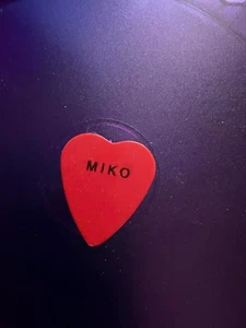 PRINCE / MIKO - - - ¡Pulsa de guitarra usada en el escenario!!!! ¡MUY RARO!!!! - Imagen 1 de 1