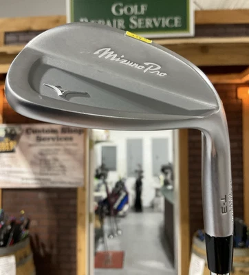 Mizuno Pro 48° Pitching Wedge 35.5" KBS HI-REV 2.0 115 Regular Flex Steel RH - Image 1 of 4