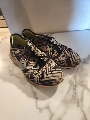 Nike Free TR Fit 5 Womens Running/Athletic Shoes Sz 9 Black/White 704695-001 - Image 1 of 4