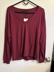 Neu mit Etikett Thrive Societe gerippter Pullover Rundhalsausschnitt Schlitz V-Ausschnitt Sangria Größe M - Bild 1 von 5