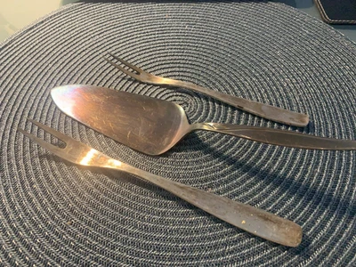 WMF Vorlegegabeln 19,3 und 17 cm, 90er Serie "BERLIN" + Tortenheber "PRINZ 100" - Bild 1 von 2