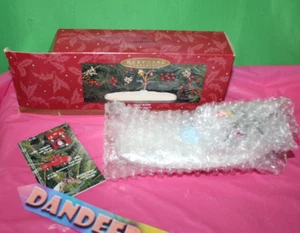 Hallmark Keepsake Snow Scene Tabletop Display A Charlie Brown Peanuts Christmas - Picture 1 of 3