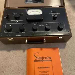 Voltmetro vintage modello Simpson 1901 declino - Foto 1 di 8
