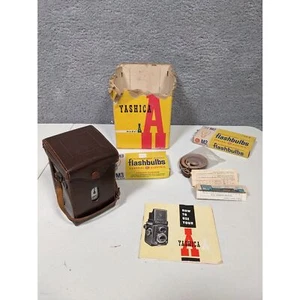 Yashica Yashicaflex Model A TLR 80mm f/3.5 with Case RARE - Picture 1 of 7
