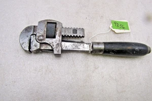 Stanley No. 10 pipe wrench - Picture 1 of 9