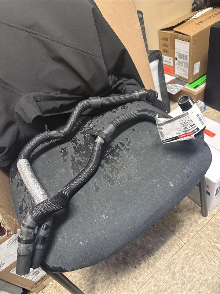 Manguera de radiador refrigerante motor Motorcraft KM5325 para Ford Edge 2015-2018 Foto 1 de 1