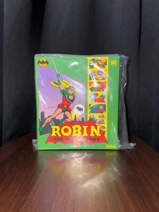 MEZCO TOYZ ONE:12 COLLECTIVE Robin: Golden Age Edition - Picture 1 of 6