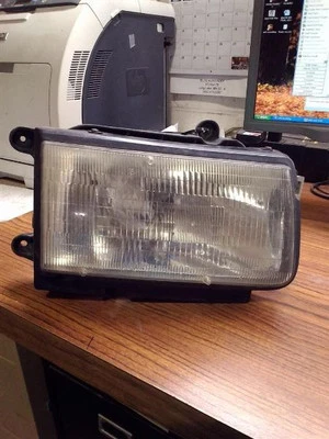 Farol direito do passageiro compatível com 98-99 PASSPORT 169535 - Imagem 1 de 3