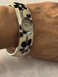 Kessartis Watch 2C39E Accutime Women Floral Enamel Bangle Band 7” - For Parts - Picture 1 of 8