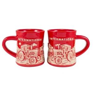 Taza roja en relieve elevado IH 1066, 6860 - Imagen 1 de 1