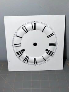 Antike Uhr Zifferblatt lackiert Metall Ersatzteil 7" x 6,75" mit erhöhten Zahlen - Bild 1 von 3