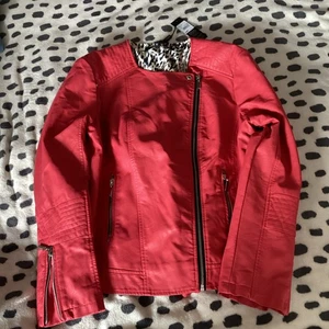 Women’s star julian macdonald size 16 red Jacket - Picture 1 of 4