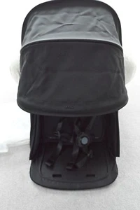 Unidad de asiento negra espacial de repuesto Joolz Aer+ con capó y arnés - SIN ALMOHADILLA DE ASIENTO - Imagen 1 de 7