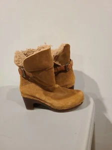 UGG Australia Shearling Lined Black Leather Clog Mules Women's US 7   - Picture 1 of 10