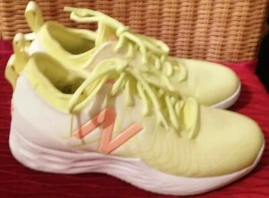 NUEVO EQUILIBRIO ZAPATOS DE TENIS PARA MUJER ESPUMA FRESCA LAV ANCHO B (LIMÓN) WCHLAVML-B Talla 6B - Imagen 1 de 6