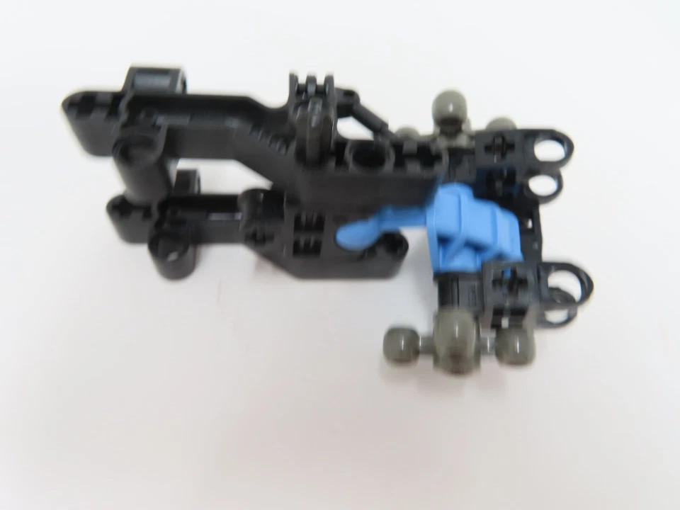 LEGO TECHNIC 41672 BOHROK SHOULDER LIFTARM w/3 AXELHOLES & 3 HOLES Ball Joint - Image 1 of 1