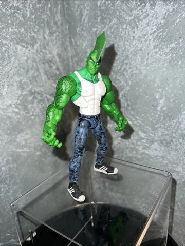 Legendary Comic Book Heroes Savage Dragon Cover