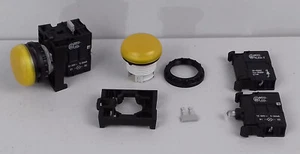 2 x Eaton Moeller M22-L-Y Flush Lights, M22-A, M22-LED-W, M22-XLED-T & EB 10-5 - Bild 1 von 2