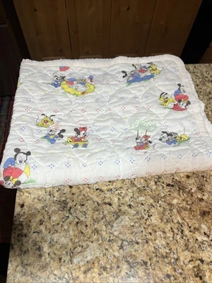 Manta de cuna vintage 1984 Disney Babies Mickey, Minnie, Pluto y Goofy 35x42 Foto 1 de 4