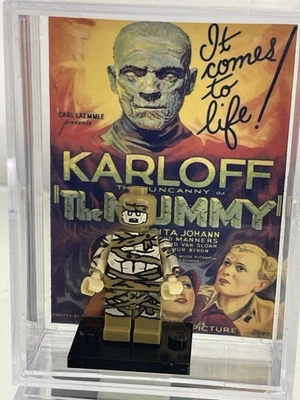 Fondo de minifigura clásico de terror personalizado de la momia con fondo personalizado Foto 1 de 3