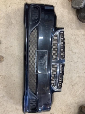 11 DODGE CARAVAN Front Bumper Scratches Cracked - Изображение 1 из 4