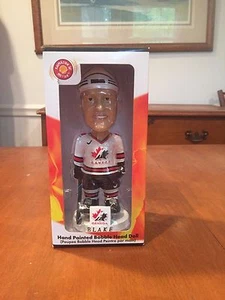Rob Blake Team Canada 2002 Olympics NHL Bobblehead NIB Bobble Dobbles NIP Hockey - Bild 1 von 7