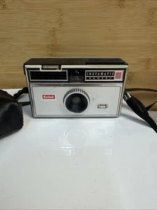 Vintage Kodak Instamatic 100 Camera with Strap Untested Decor Cottage Core Boho - Picture 1 of 16