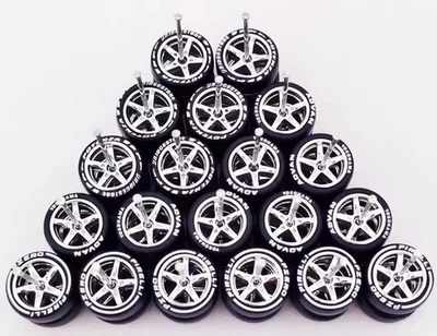 Ruedas cromadas y neumáticos de goma escala 1/64 (10 juegos) Real Riders se adapta a Hot Wheels Foto 1 de 4