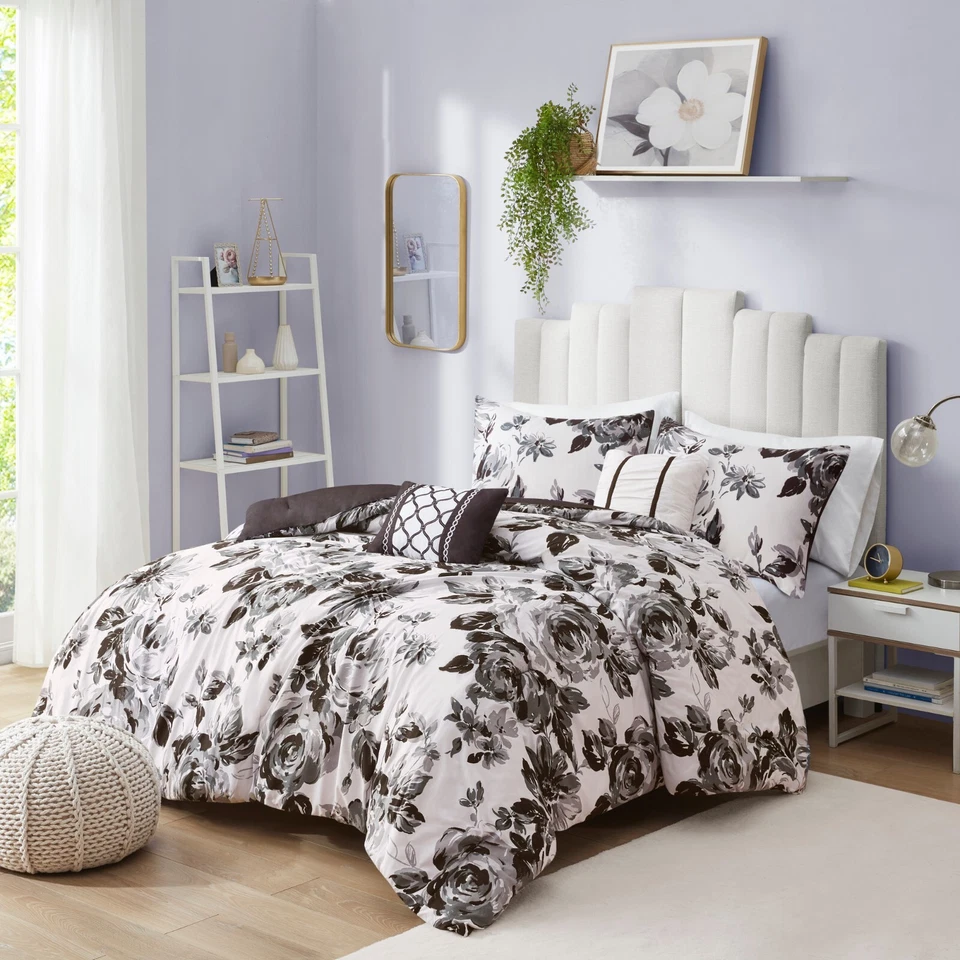 Intelligent Design Dorsey Floral Print Comforter Set - Image 1 of 4