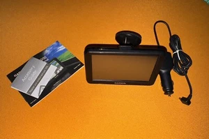 GARMIN Nuvi 50LM 5" Touchscreen Navigation System Bundle - Picture 1 of 6