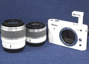 Nikon 1 J1 mirrorless camera W. 30-110mm / 10-30mm VR Lens Kit *white - Picture 1 of 14