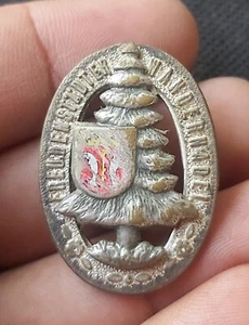 USA UK GERMANY CHRISTMAS SANTA CLAUS BADGE L@@K! - Picture 1 of 2