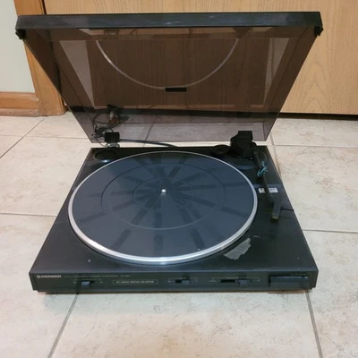 Giradischi giradischi PIONEER PL-Z91 parti non testate o riparazione con parapolvere - Immagine 1 di 4