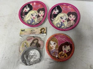 Bratz Birthday Disposable Plates And Tiaras - Picture 1 of 5
