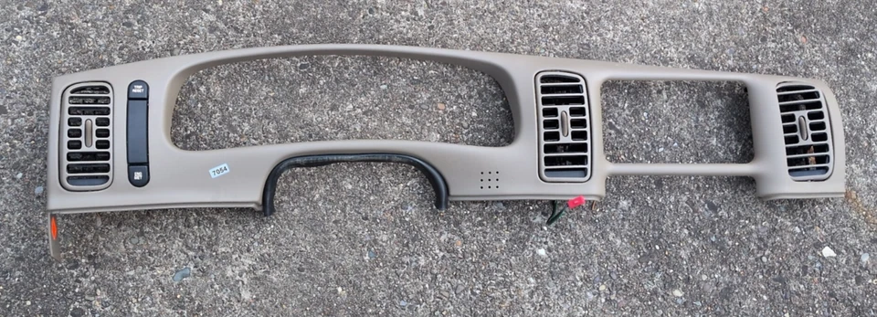 97-05 BUICK PARK AVENUE TABLERO CUADRO DE INSTRUMENTOS VELOCÍMETRO AJUSTE BISEL LUZ BRONCEADA Foto 1 de 4