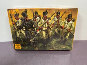 HAT Industries AUSTRIAN LINE INFANTRY 8027 1:72 Scale Figure Model Kit - Picture 1 of 6