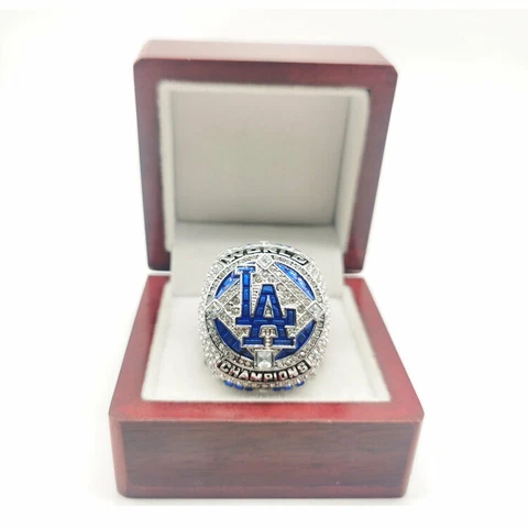 Los Angeles Dodgers 2020 Ring - 3 Players BETTS SEAGER KERSHAW Cover