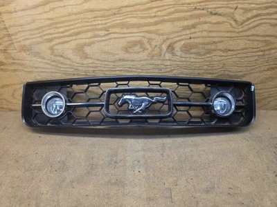 Ford Mustang GT 2005 2006 2007 2008 2009 Pony parrilla superior delantera con luces antiniebla OEM Foto 1 de 4