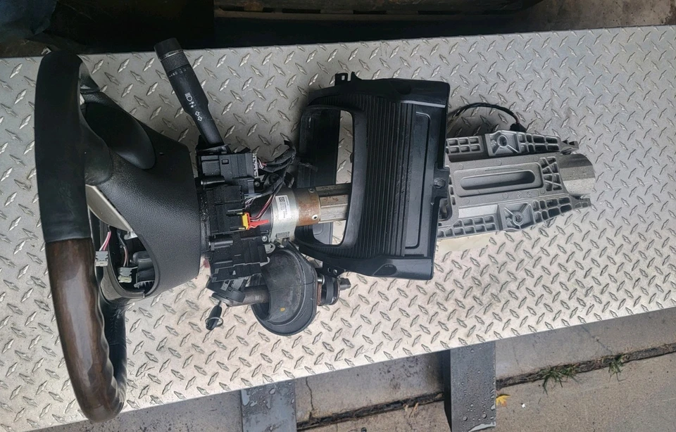 GMC ACADIA DENALI 2015 columna de dirección completa excelente estado totalmente probado Foto 1 de 4