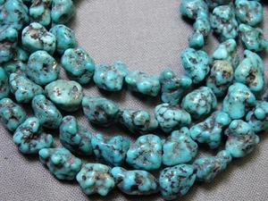 Arizona KINGMAN TURQUOISE 7-11mm Long Nuggets BEADS 18" Strand 135+cts - Picture 1 of 12