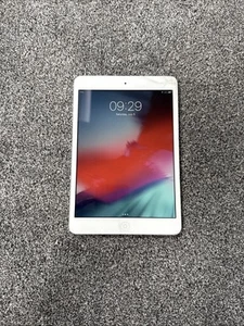 Apple iPad Mini 2 A1489, 16GB, Wi-Fi, iOS 12.5.5 Tablet, White Cracked LCD - Picture 1 of 5