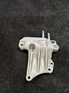 2019 Kia Optima 2.4L Engine Motor Mount Bracket OEM - Picture 1 of 3