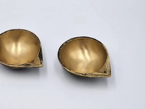 Pair Of Decorated Brass Diya Oil Lamps - Diwali Navratri Deepam Karthikai - Picture 1 of 2