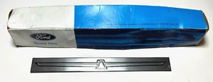 Genuine Ford Headlight Door Emblem / Logo NOS E0SZ-13A196-A - Picture 1 of 2