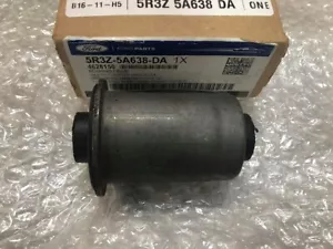 Ford MUSTANG 2005-2010, Suspensión Trasera Control Buje Del Brazo , P/N - Imagen 1 de 2