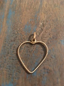Vintage Herz Anhänger 9 kt Gold mit Twist Design - Bild 1 von 2